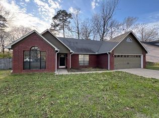2305 Coraltree Dr, Bryant, AR 72022