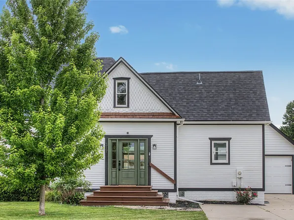 317 Elm Ave SW, Mitchellville, IA 50169