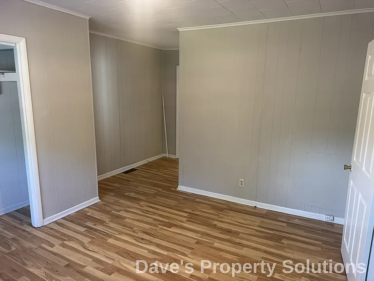 440 Buick St — Photo 9