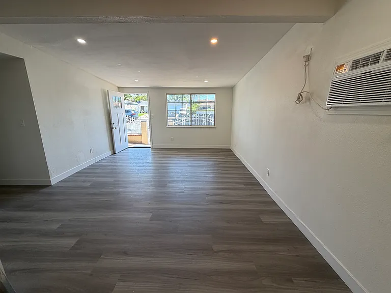 231 E Lambert Rd — Photo 7