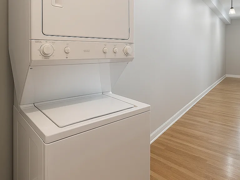 103 E 5th St #103 — Photo 5