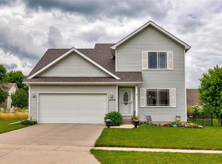 1209 N 7th Ct, Indianola, IA 50125