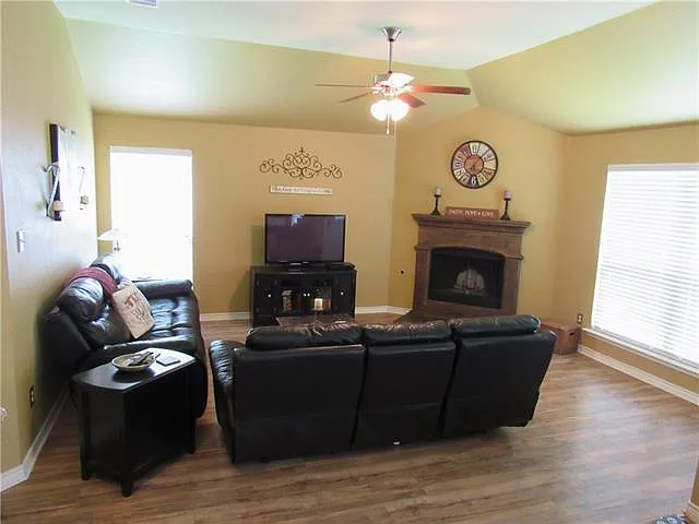 1413 Palasades Ct — Photo 12