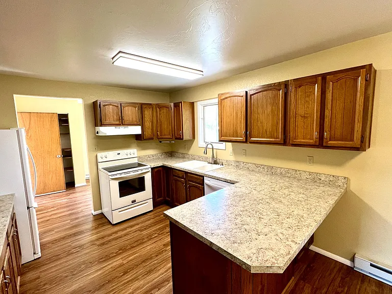 1401 Waukesha Ave — Photo 3