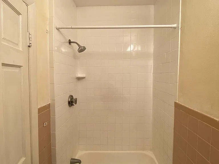 144 Chelsea St #1 — Photo 6