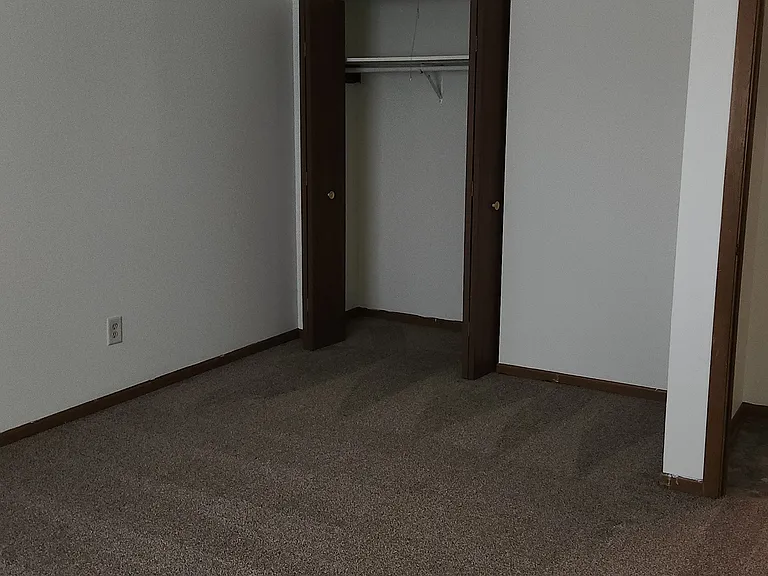 1269 Getzelman Dr #1E — Photo 9