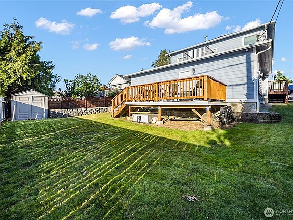 5th image of 10821 Crestwood Drive S