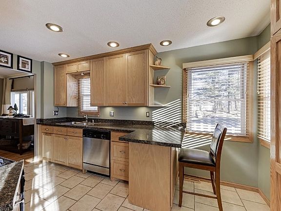 Gourmet style kitchen