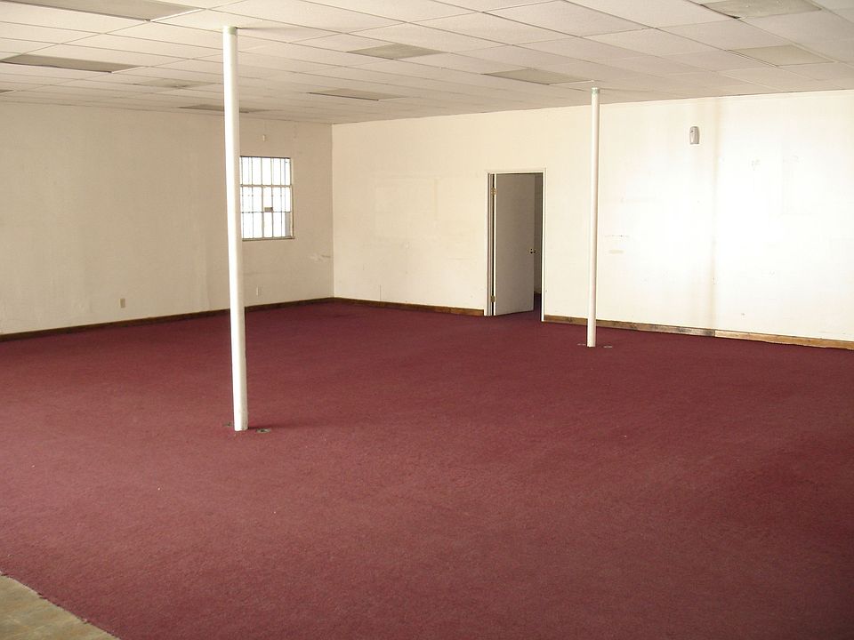 2nd image of 239 E Pomona Blvd