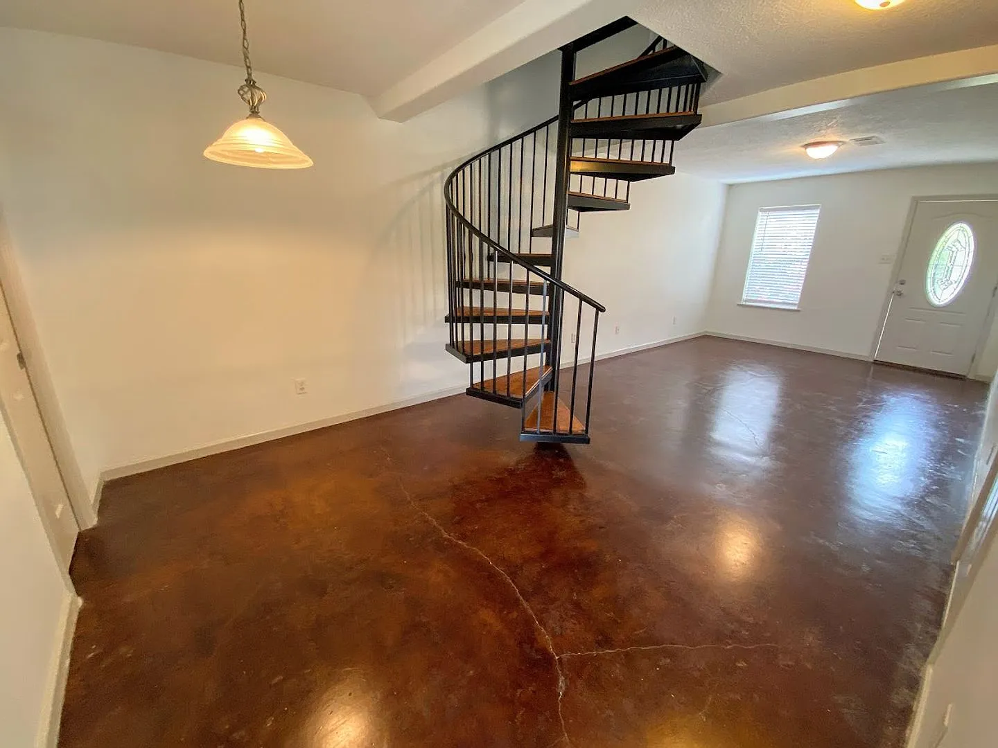 Move-In Special! 2-Bedroom, 2.5-Bath Townhome Located Across from McNeese Campus! — Photo 4
