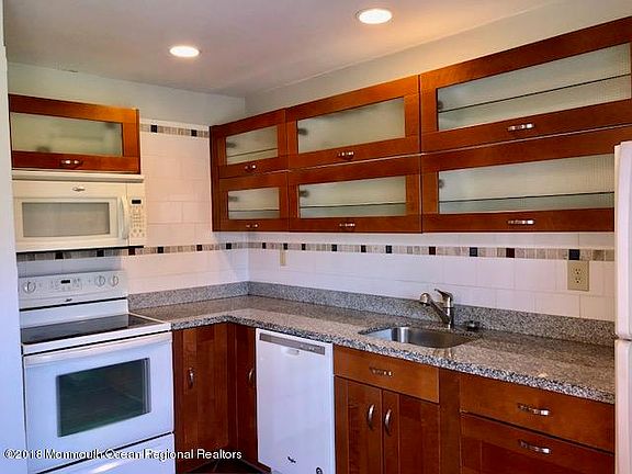 4th image of 96 East Ave APT 48