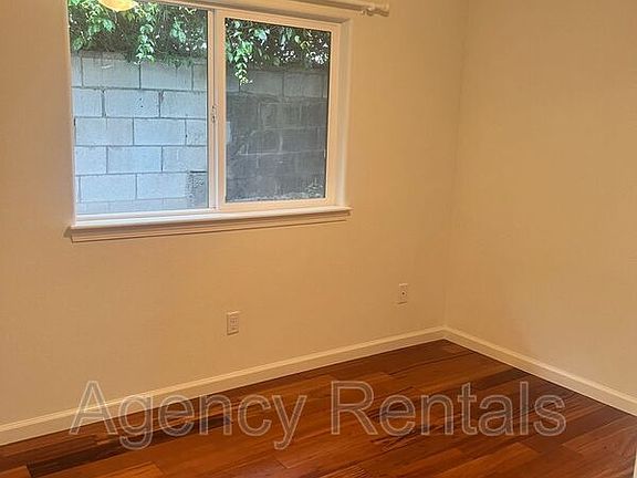 3rd image of 948 Spencer St #A