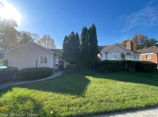17928 Elizabeth St, Roseville, MI
