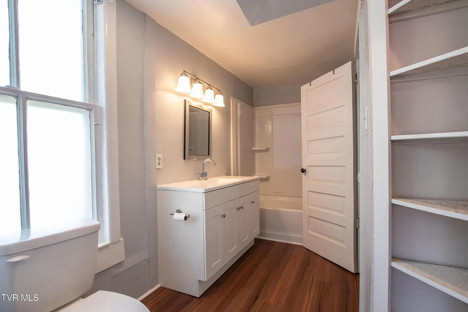 3 bed, 1671 sqft, $1,100 — Photo 4