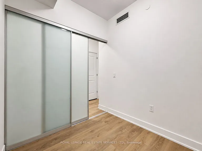 2333 Khalsa Gate #212 — Photo 10