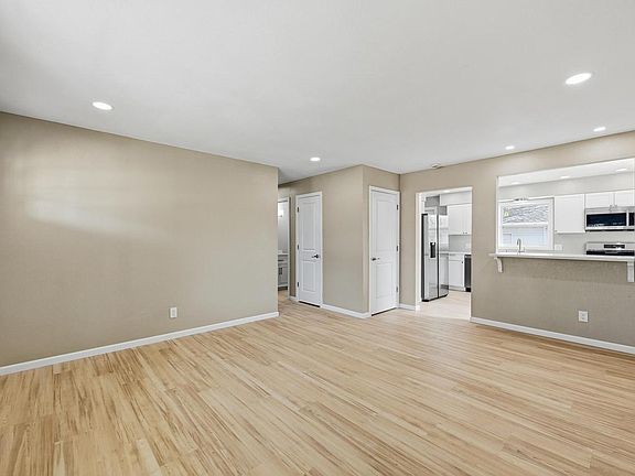 4th image of 6901 Middle ROAD