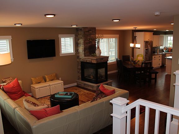 4th image of 3475 Loberg Dr