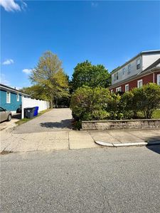 41 Messina St, Providence, RI, 02908
