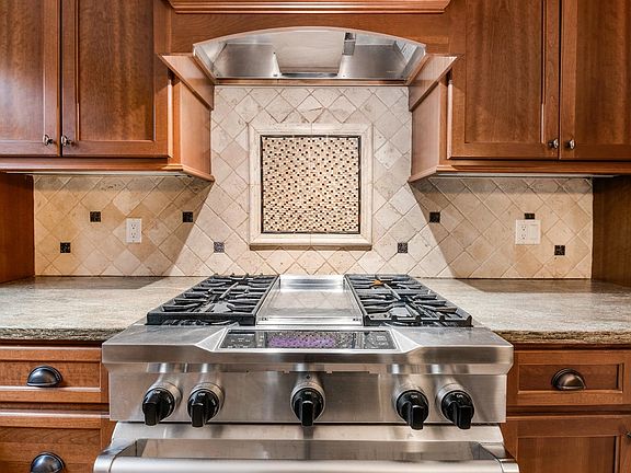 4th image of 119 Shedd Road