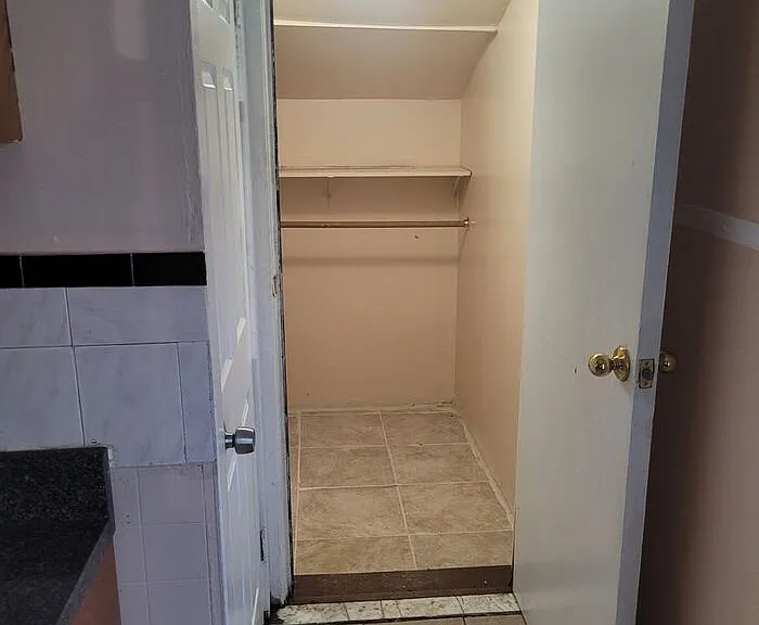 24 Valley St — Photo 9