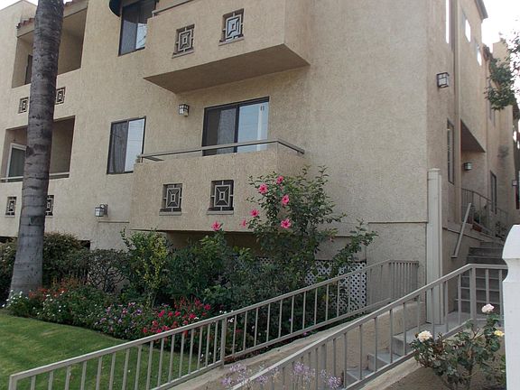 3rd image of 319 N Hollywood Way APT 1