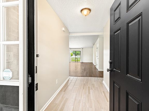 4th image of 1325 Wild Pine Dr