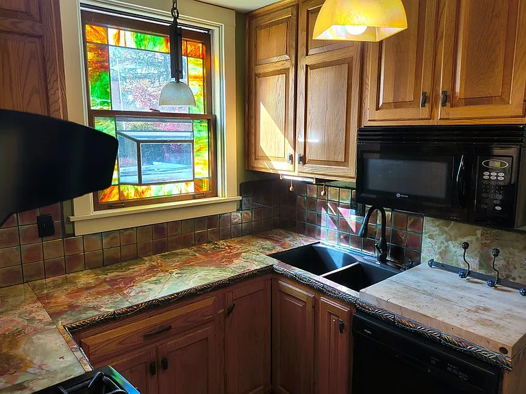 272 Dixon Ave — Photo 8