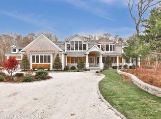 14 Trapps Pond Rd, Edgartown, MA 02539