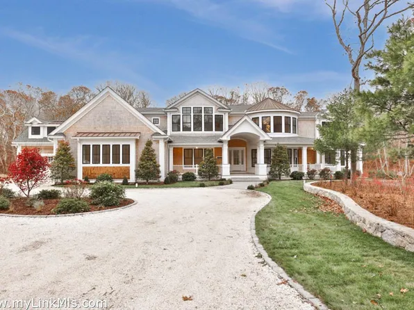 14 Trapps Pond Rd, Edgartown, MA 02539