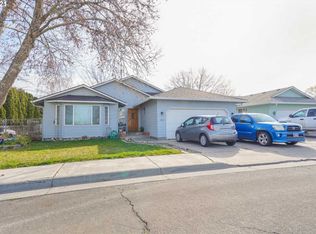 1030 SW 8th St, Hermiston, OR 97838