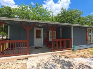 406 7th St, Bandera, TX 78003