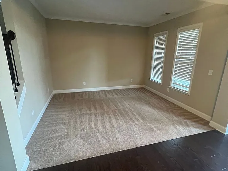 524 Tyne Dr — Photo 3