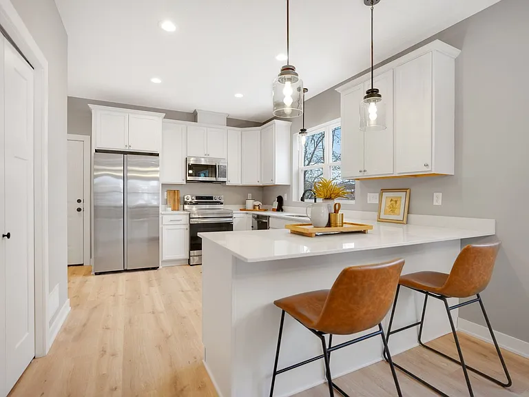 Available 07/01! New Build 4 bed 3 Bath in Hopkins! — Photo 10