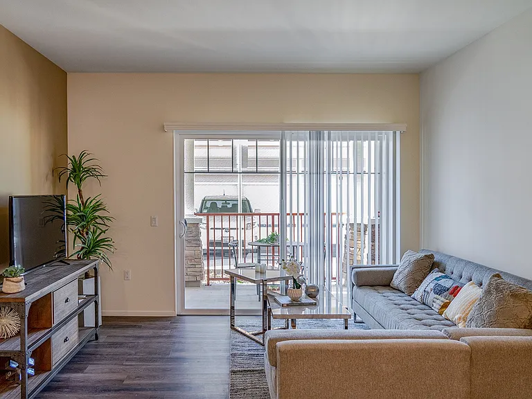 Turtle Creek Apartments — Photo 17