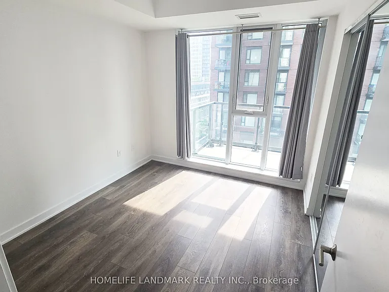130 River St #705 — Photo 3