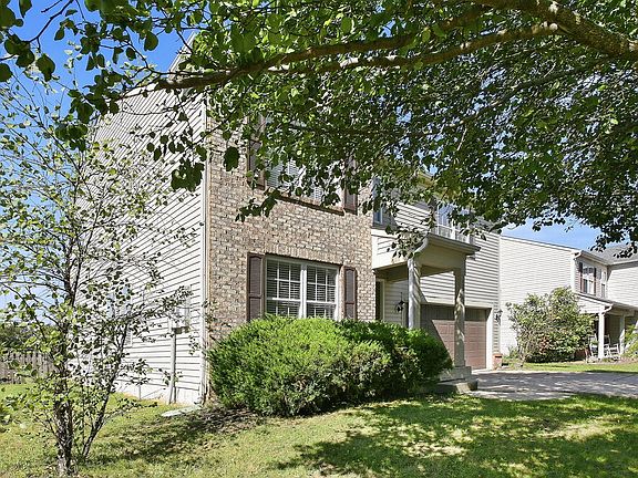 2nd image of 1237 Silver Ridge Ln