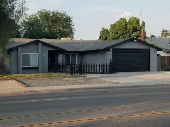 1568 Bullard Ave, Clovis, CA 93611