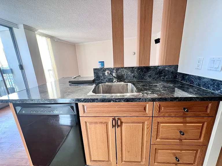 10883 Saskatchewan Dr NW #1401 — Photo 8