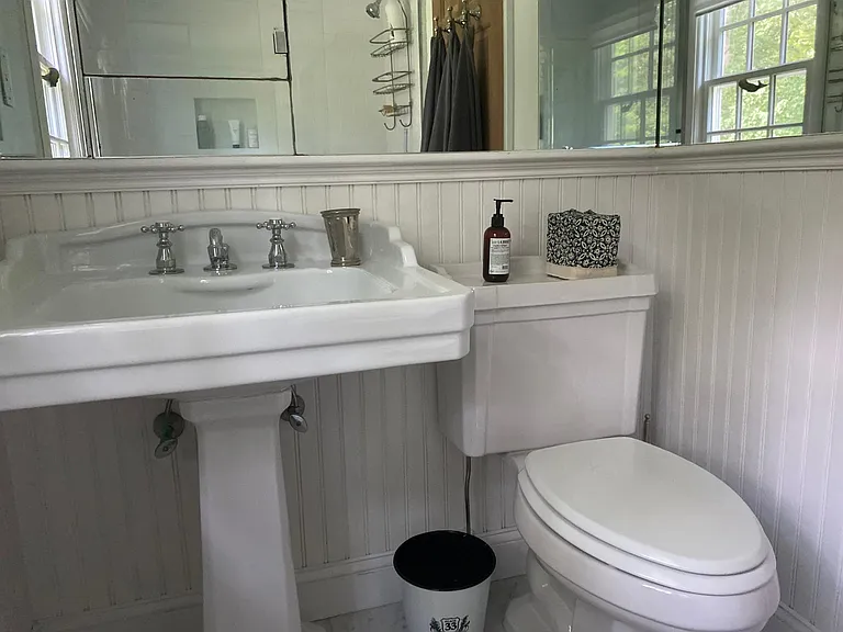 1 Stillwater Ln — Photo 23