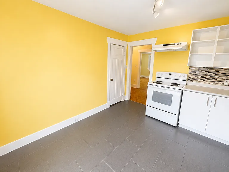 45 Fairleigh Cres — Photo 6