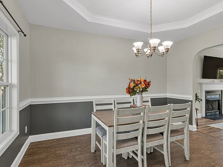 218 Maidstone Dr — Photo 10