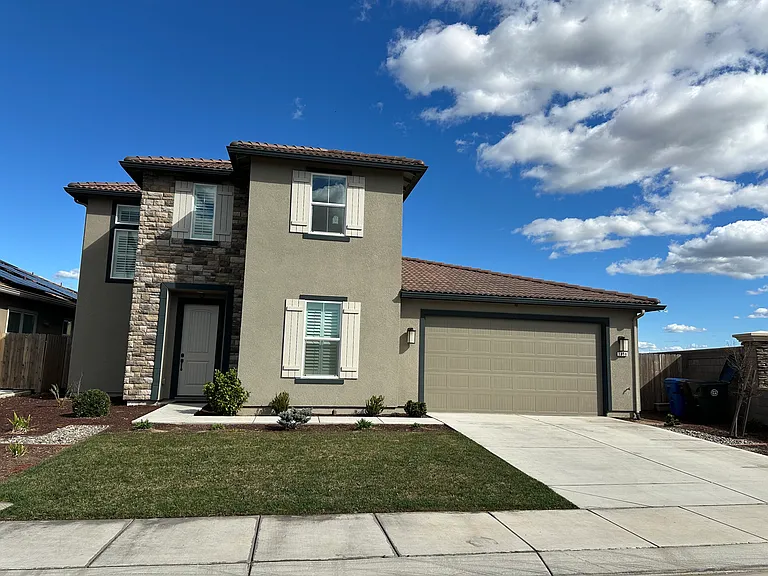 1898 Sanza Rd — Photo 1