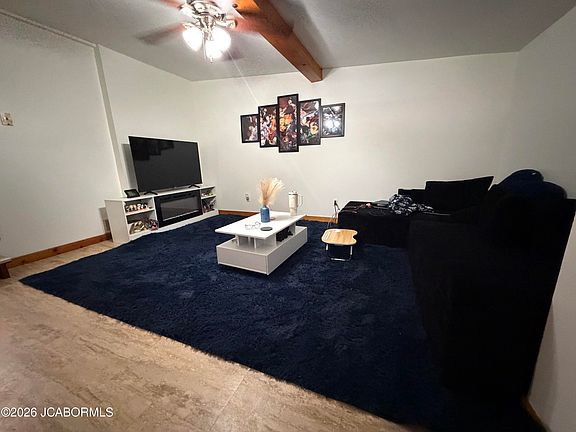 4th image of 416 Agricultural St