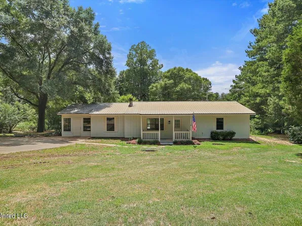 297 Herrington Rd, Mendenhall, MS 39114