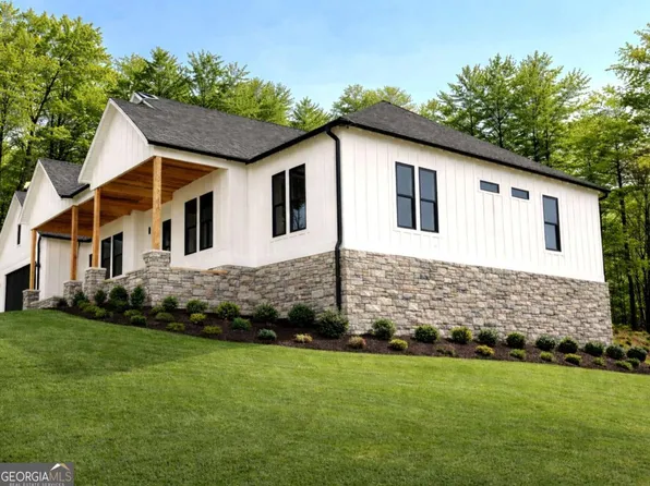 157 Chimney Rdg, Cleveland, GA 30528