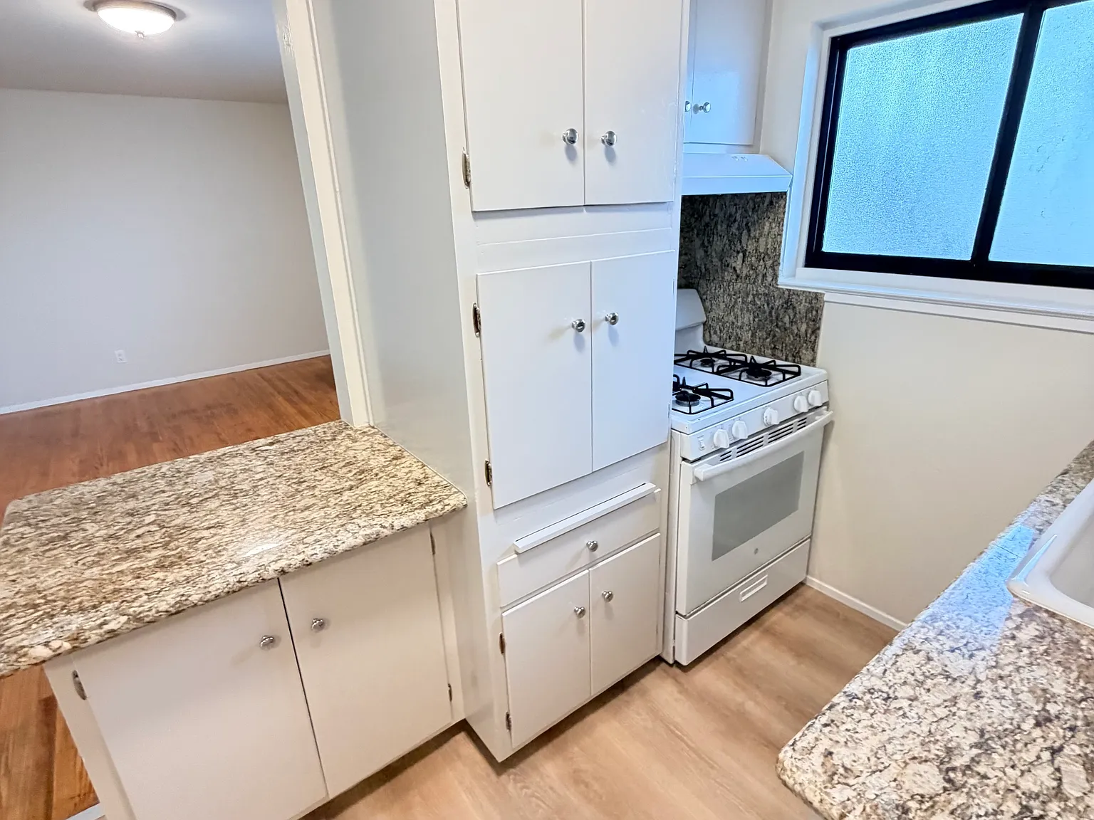 1 bed, 650 sqft, $3,495 — Photo 2