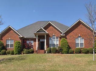 7559 Crestridge Dr, Owens Cross Roads, AL 35763