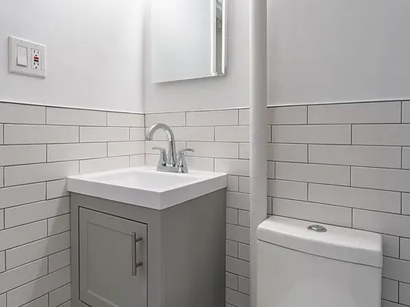 32 Cornelia Street image 6 of 13