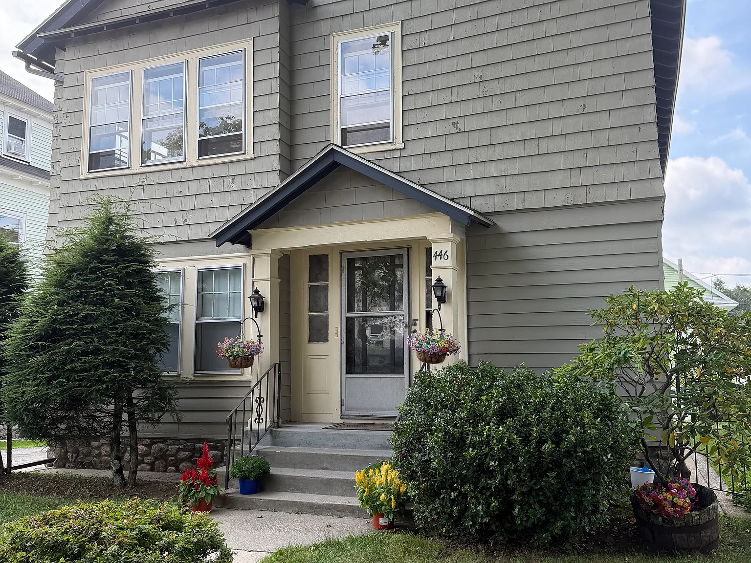 3 bed, 1329 sqft, $2,700 — Photo 1
