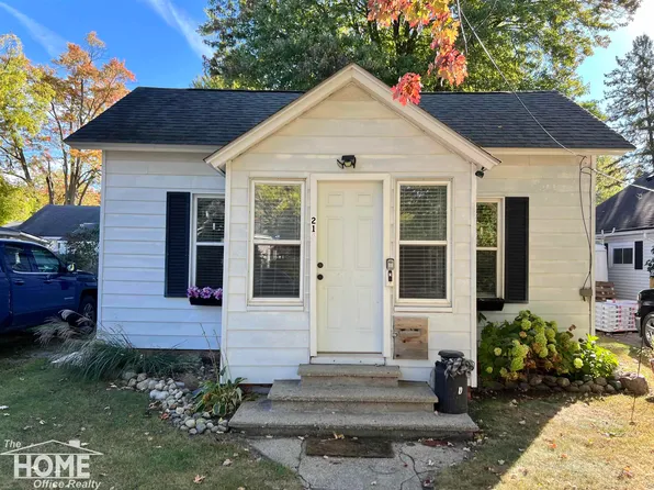 216 N Dewey St, Owosso, MI 48867